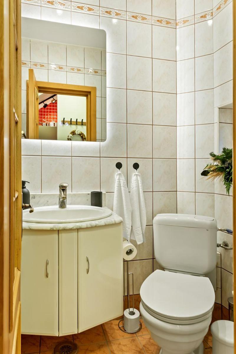Casa De Povesti - Calea Victoriei Apartment Bucharest Luaran gambar